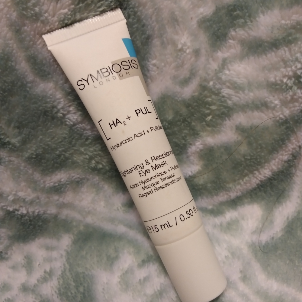 Symbiosis eye mask